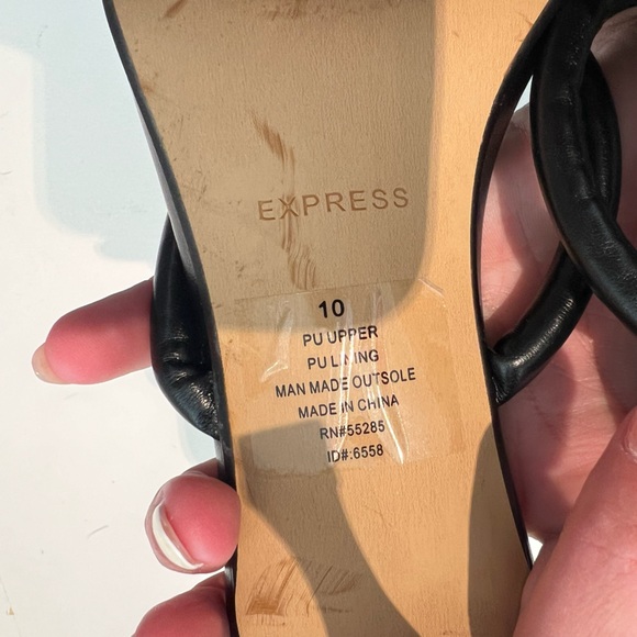 Express Heels - Picture 4 of 4